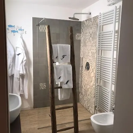 La Casa Di Bacco Couette-café Alezio