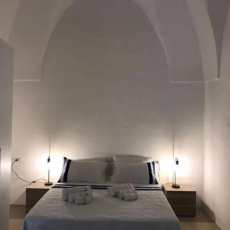 La Casa Di Bacco Alezio
